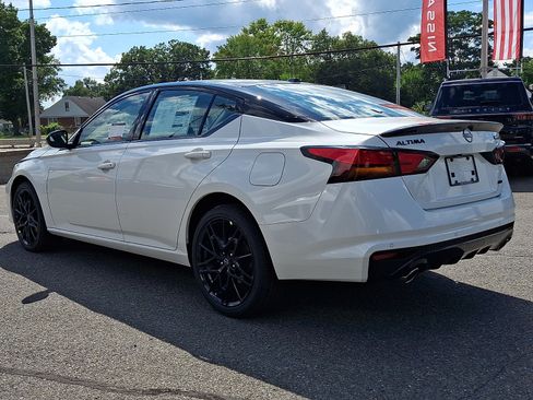New 2026 Nissan Altima 2.5 SR w/ SR Midnight Edition Package AWD/4WD image 3