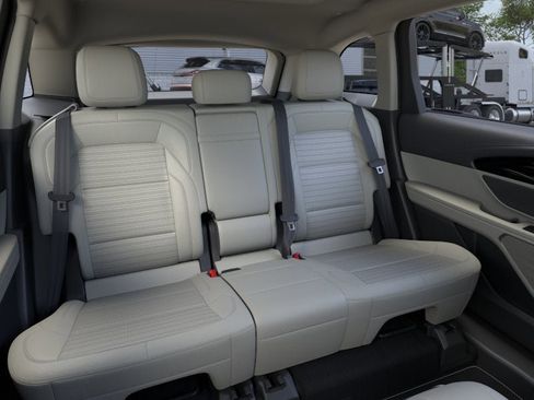 New 2026 Lincoln Nautilus Reserve AWD/4WD image 11