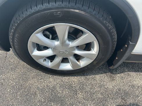 Used 2010 INFINITI EX35 Journey image 11