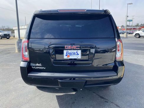 Used 2017 GMC Yukon SLT image 4
