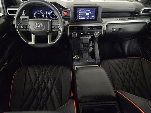 Used 2025 Toyota Tacoma TRD Off-Road AWD/4WD image 8