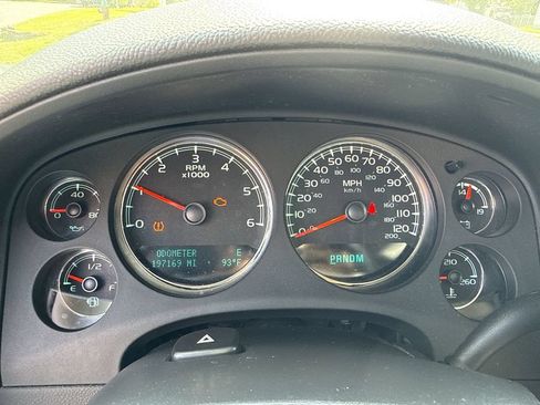 Used 2011 Chevrolet Tahoe LT AWD/4WD image 17