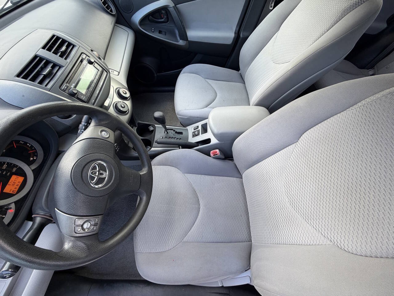 Used 2012 Toyota RAV4 FWD w/ Upgrade Value Pkg image 10
