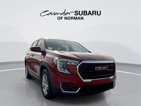 Used 2022 GMC Terrain SLE image 1