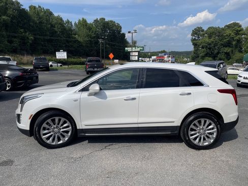Used 2017 Cadillac XT5 Platinum w/ Driver Assist Package AWD/4WD image 4
