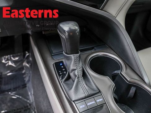 Used 2023 Toyota Camry SE image 13