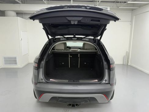 Used 2018 Land Rover Range Rover Velar R-Dynamic SE image 54