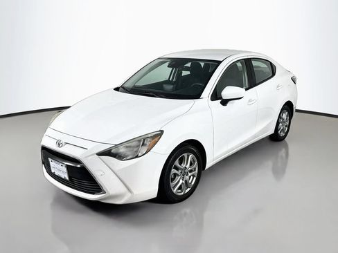 Used 2017 Toyota Yaris iA FWD image 1