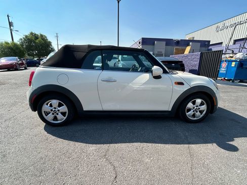 Used 2019 MINI Cooper Convertible image 4