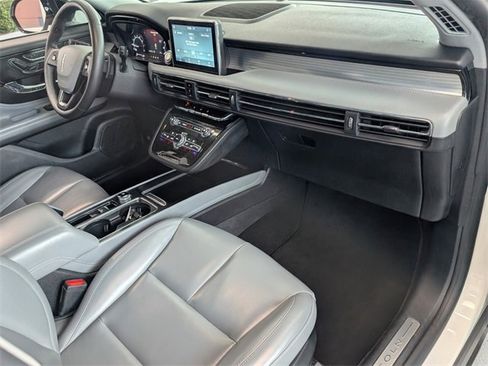 Used 2022 Lincoln Corsair FWD image 15