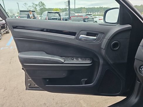 Used 2023 Chrysler 300 Touring RWD image 31