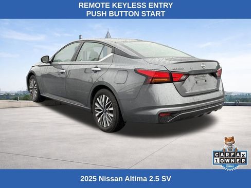 Used 2025 Nissan Altima 2.5 SV image 3
