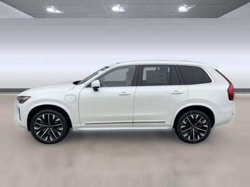 New 2026 Volvo XC90 T8 Ultra w/ Protection Package Premier AWD/4WD image 2