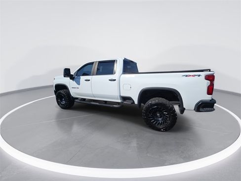 Used 2020 Chevrolet Silverado 2500 Custom w/ Custom Value Package image 6