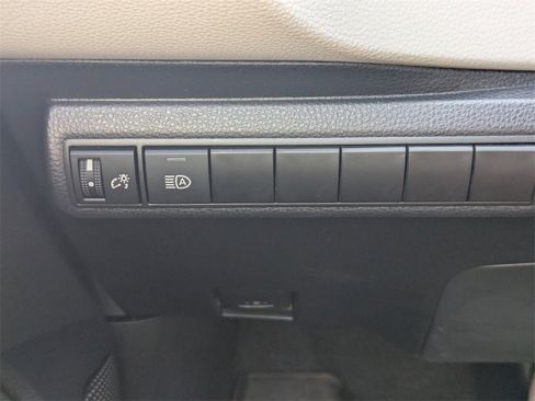 Used 2024 Toyota Corolla LE image 23