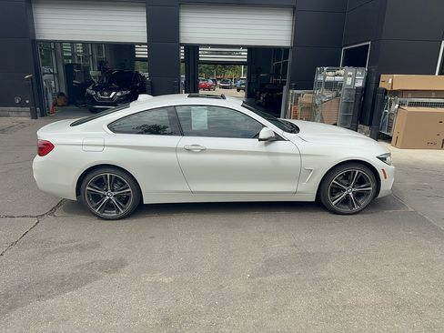Used 2018 BMW 430i xDrive Coupe AWD/4WD image 4