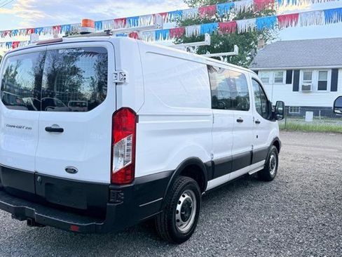 Used 2015 Ford Transit 250 130 Low Roof RWD image 3