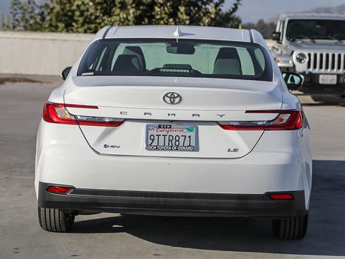 Used 2025 Toyota Camry LE FWD image 6