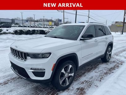 Used 2023 Jeep Grand Cherokee Limited w/ Trailer Tow Prep Group (B)