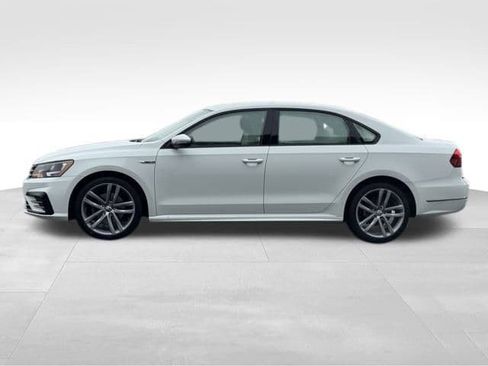 Used 2018 Volkswagen Passat 2.0T R-Line image 6