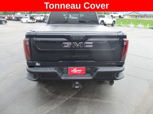 Used 2024 GMC Sierra 2500 AT4 w/ AT4 Premium Plus Package AWD/4WD image 7