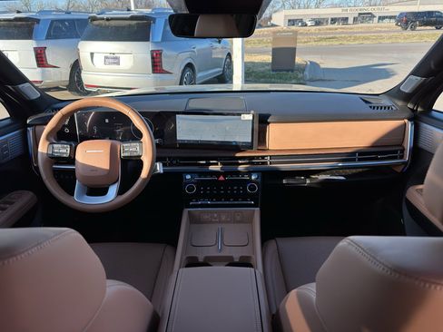 Certified 2025 Hyundai Santa Fe Limited image 12