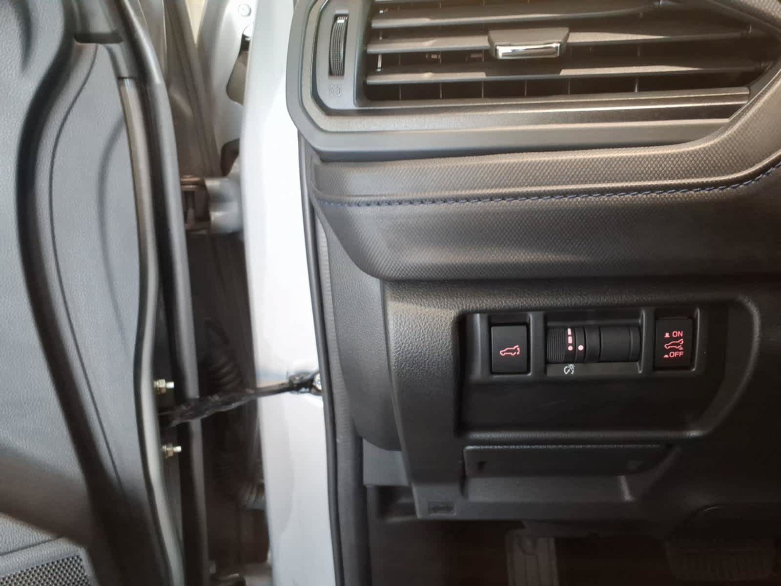 Used 2025 Subaru Forester Premium AWD/4WD image 21