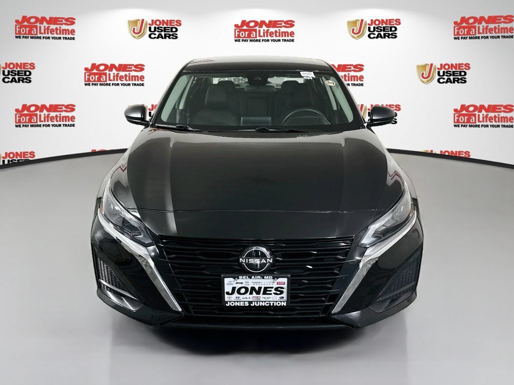 Certified 2024 Nissan Altima 2.5 SV FWD image 11