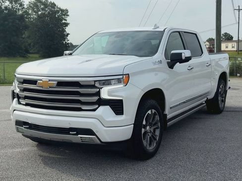 Certified 2024 Chevrolet Silverado 1500 High Country w/ Technology Package AWD/4WD image 4