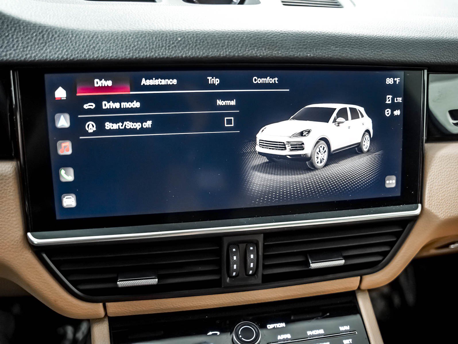 Certified 2023 Porsche Cayenne AWD/4WD image 26