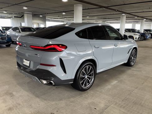 Certified 2025 BMW X6 xDrive40i image 8