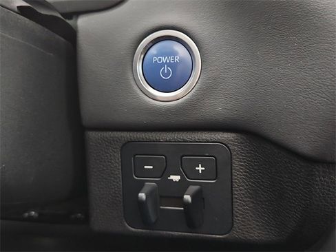 Used 2023 Toyota Sequoia Platinum image 26