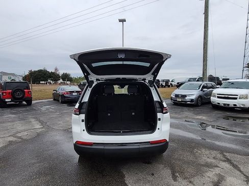 Certified 2023 Jeep Grand Cherokee L Altitude image 18