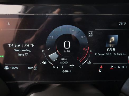 Used 2026 GMC Yukon AT4 Ultimate w/ LPO, Floor Liner Package AWD/4WD image 4