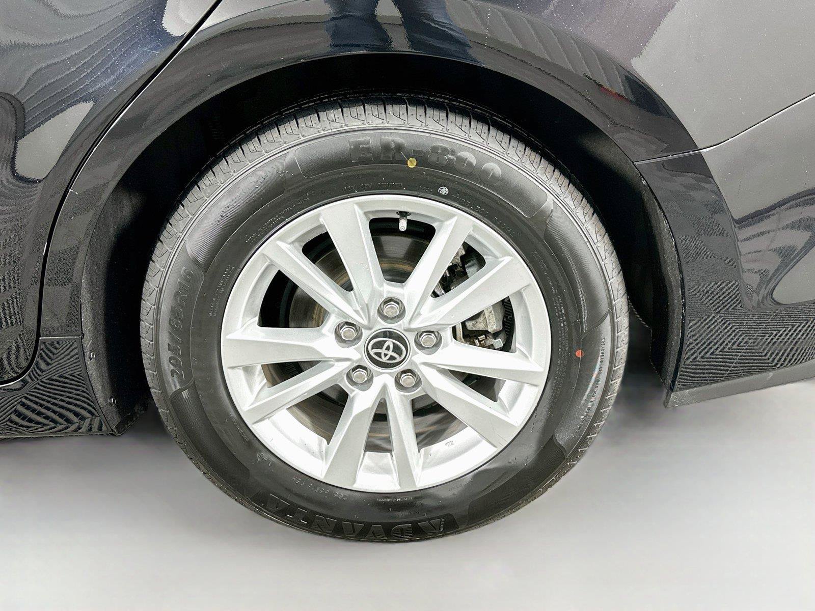 Used 2025 Toyota Camry LE FWD image 28