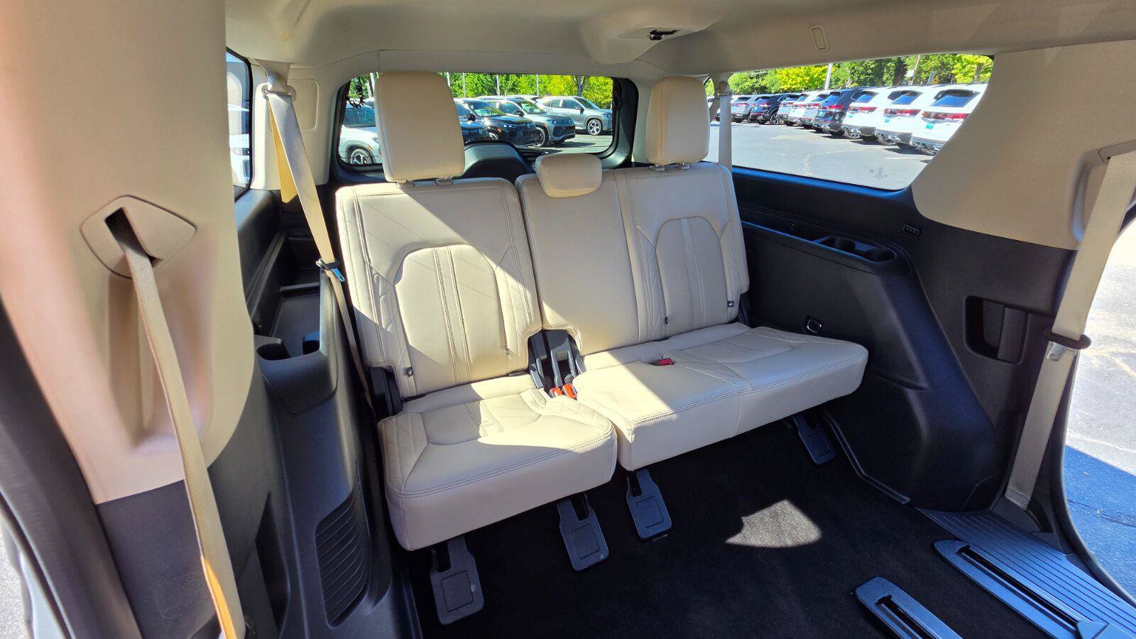 Used 2023 Ford Expedition Max Platinum AWD/4WD image 50