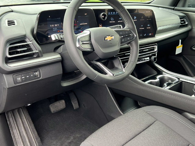 New 2027 Chevrolet Traverse LT w/ Driver Confidence Package AWD/4WD image 16