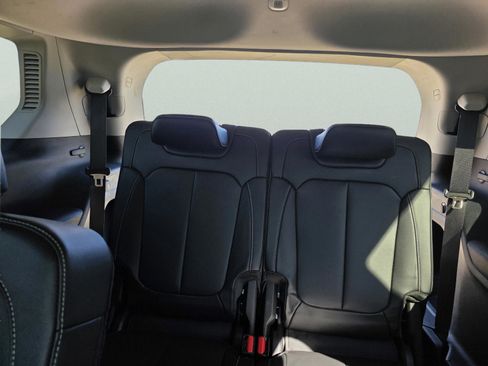 Certified 2022 Jeep Grand Cherokee L Limited image 12