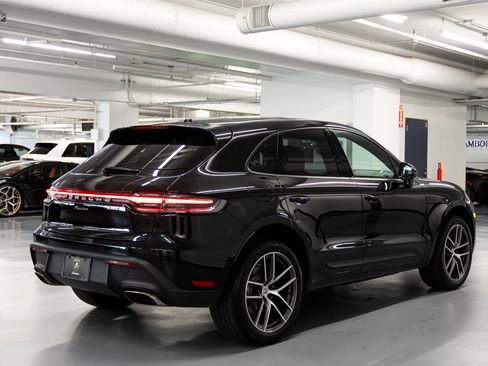 Used 2025 Porsche Macan AWD/4WD image 6