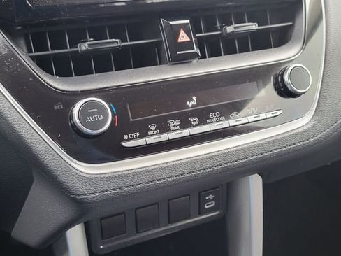 Used 2023 Toyota Corolla Cross LE image 24