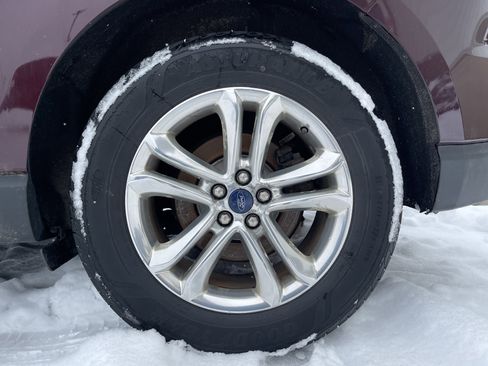 Used 2018 Ford Edge SEL w/ Equipment Group 201A image 21