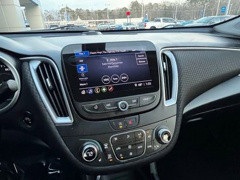 Used 2022 Chevrolet Malibu LT image 21