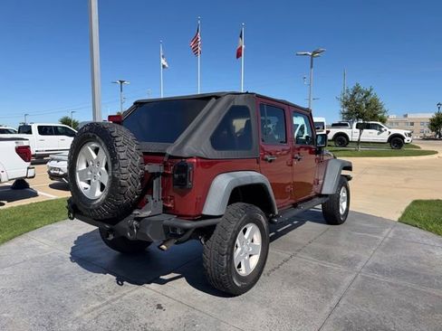Used 2010 Jeep Wrangler Unlimited Sport image 6