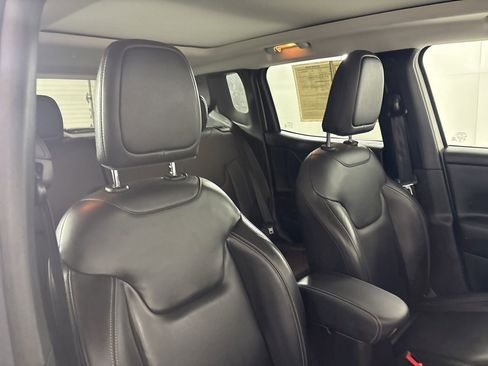 Used 2023 Jeep Renegade Limited w/ Sun/Sound Group image 28