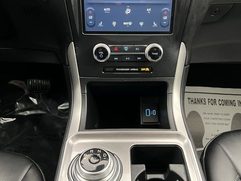 Used 2024 Ford Edge SEL image 42