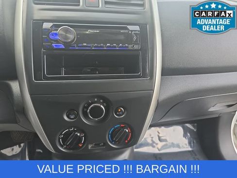 Used 2015 Nissan Versa SV FWD image 9