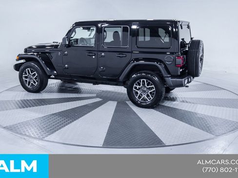 Used 2025 Jeep Wrangler Unlimited Sahara AWD/4WD image 6
