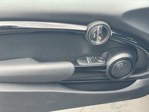 Used 2019 MINI Cooper S w/ Premium Package FWD image 17