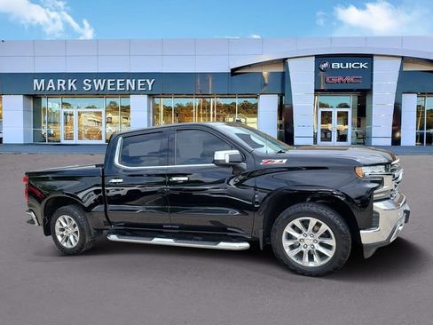 Used 2019 Chevrolet Silverado 1500 LTZ w/ LTZ Premium Package AWD/4WD image 33