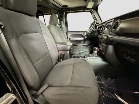 Used 2021 Jeep Wrangler Unlimited Sport AWD/4WD image 29